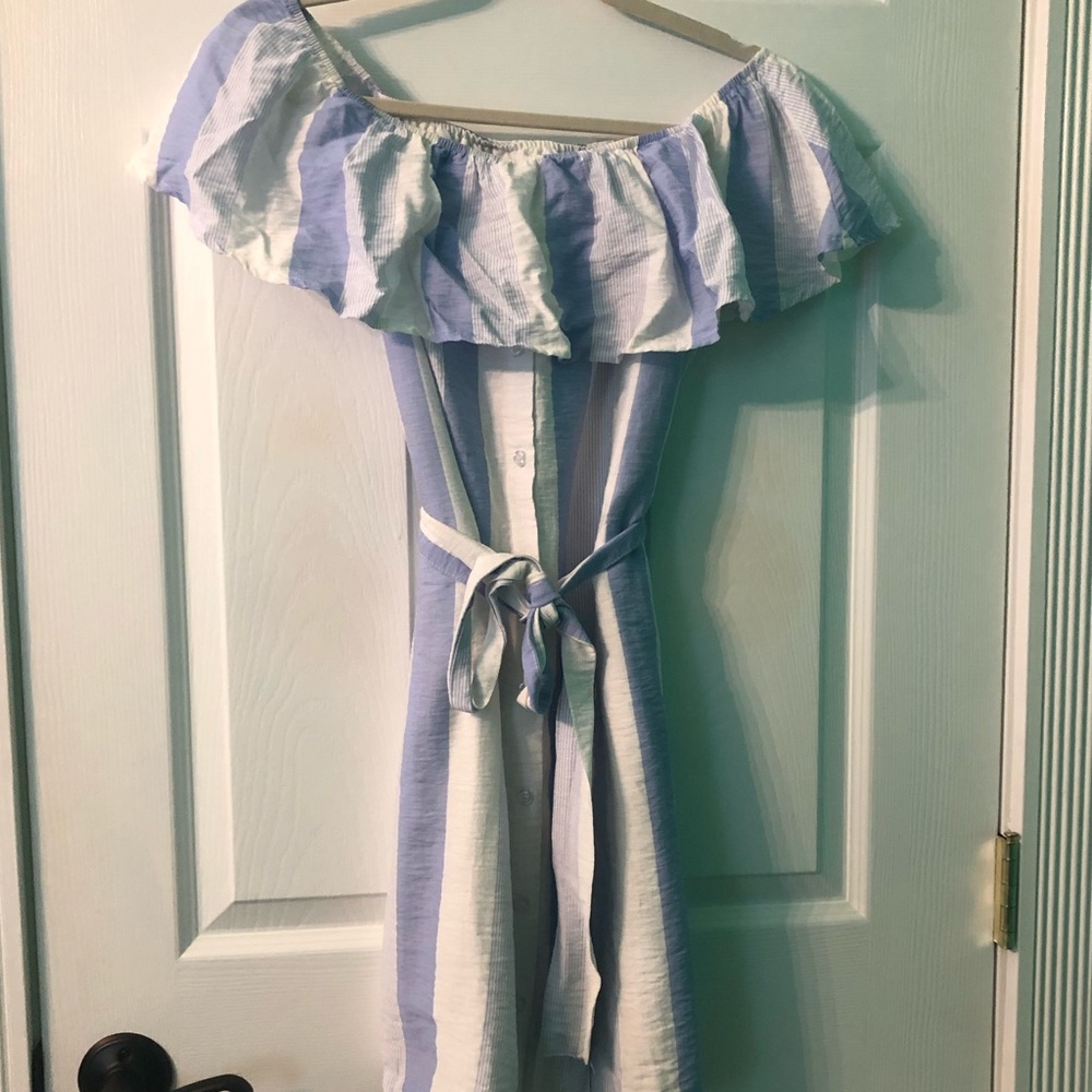 Vici Amaya Pocketed Off Shoulder Dress - Picture 6 of 7